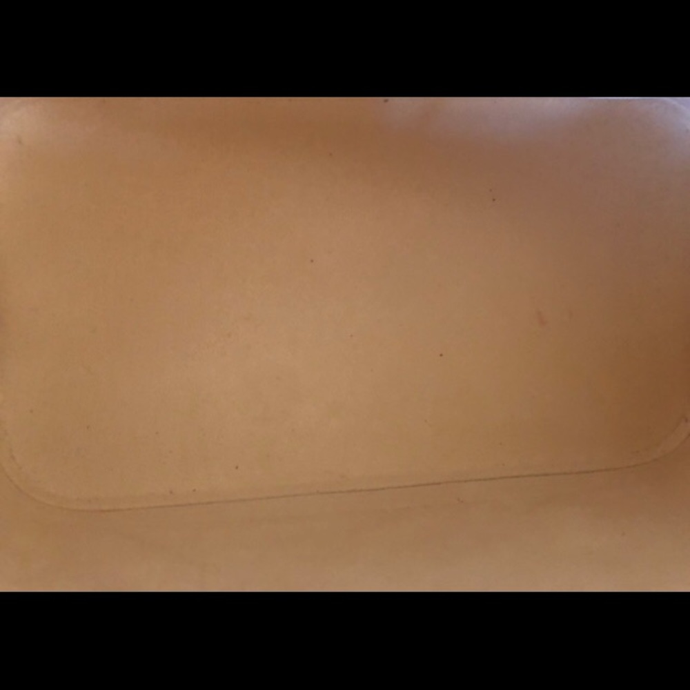 Authentic Louis Vuitton Creme Alma Leather Handbag - Picture 6 of 9